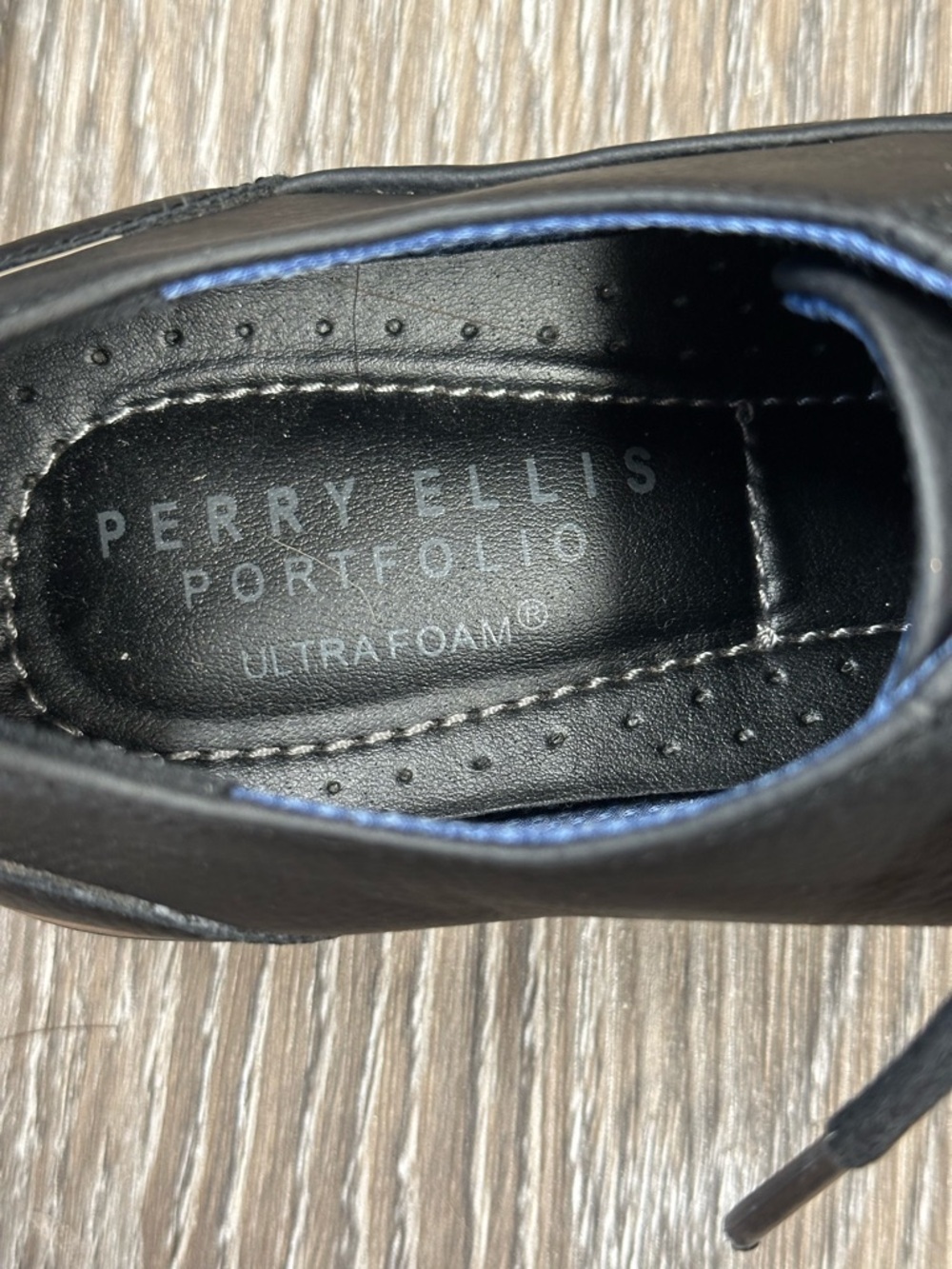 Perry Ellis Black Leather Lace-Up Derby Shoes with Tan Welt - Picture 4 of 9